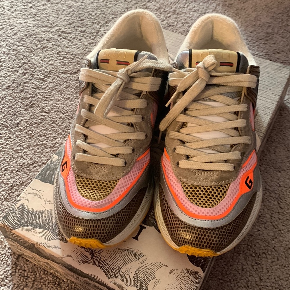 Authentic Gucci ultra space sneakers. Great condition.